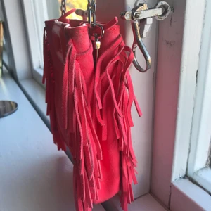 Maje väska - Jätte fin maje väska som tyvär inte kommer till andvändning längre buda från 600kr 💕