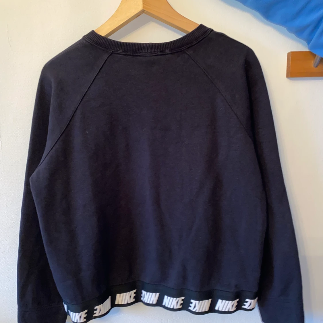 svart nike sweatshirt - 90