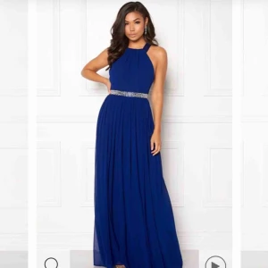  - 465kr med frakt! Nypris 999:-, från Goddiva.  Använd endast några timmar!  Passar bra för 160-170cm🌸