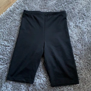 Cykelbyxor  - Ett par väldigt fina cykelbyxor från Gina , ej använda, bra material, frakt ingår i köp
