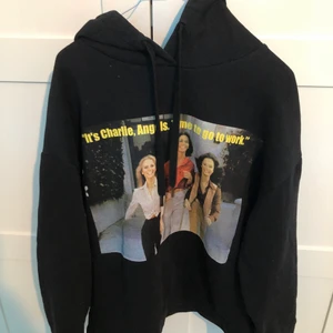 Charlies änglar hoodie  - Snygg hoodie från Zara.