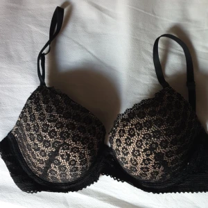 BH - Från H&M, nyskick, frakt 24kr