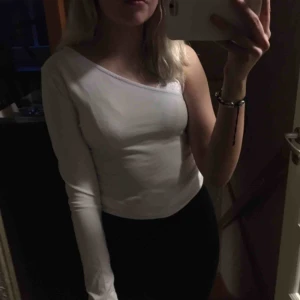  - One shoulder tröja från nakd precis som ny❤️