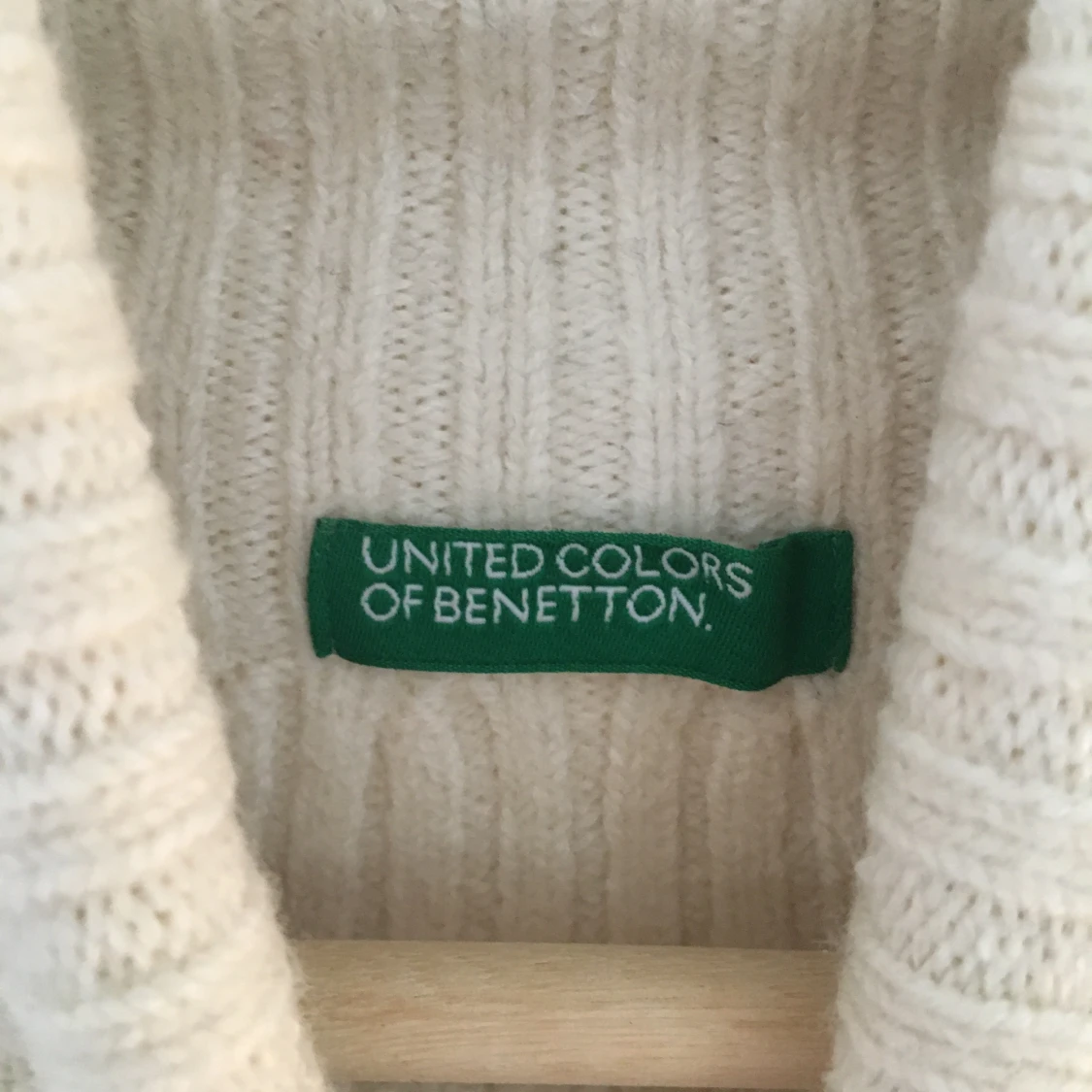 Stickad vit polo  - 91