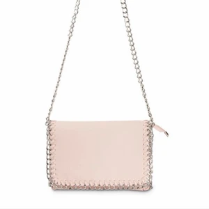 Väska från TIAMO - En rosa väska från TIAMO. Helt oanvänd med lappen kvar. Köpt för 499kr.
