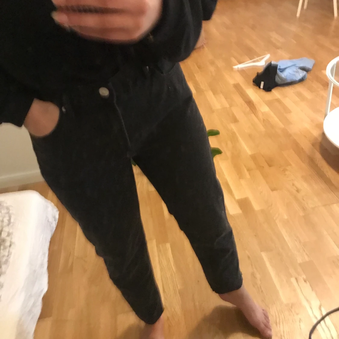 Gråsvarta Mom jeans. S - 91