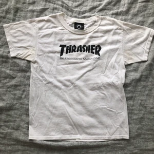Thrasher T-Shirt  - Passar XS och S🌸 Köparen står för frakt 🌟