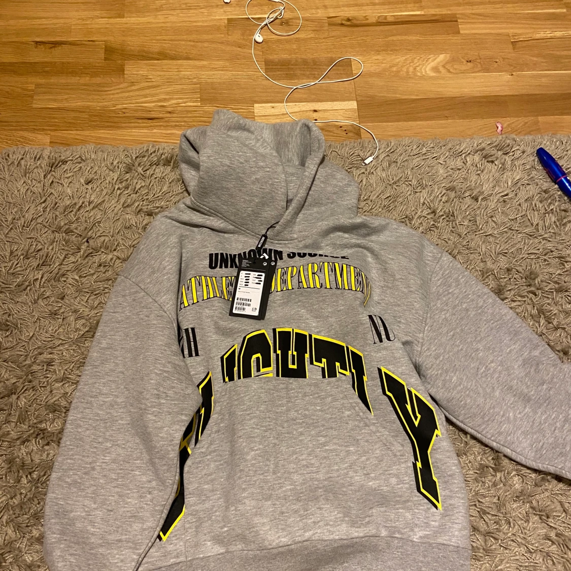 Hoodie från Weekday - 90