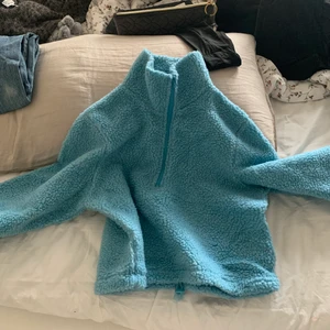 Fleece ❤️ - Från weekday!! Supervarm och skön!!