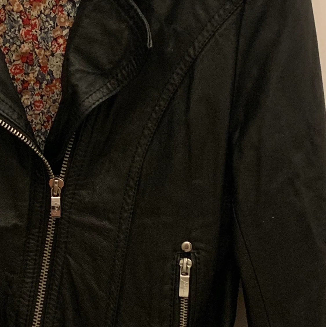 Skinnjacka jofama - 91