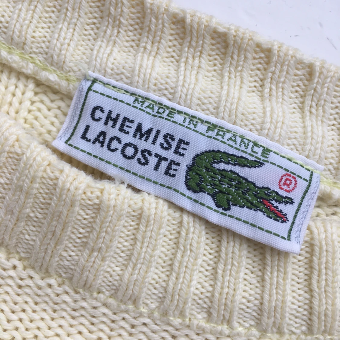 LJUSGUL 1980s LACOSTETRÖJA 💛 - 91