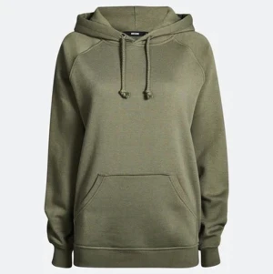 BikBok hoodie storlek XS - En militärgrön BikBok hoodie, fint skick men saknar snöre. Nypris 299kr säljer för 100kr😊