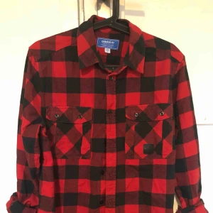  - Adidas skjorta i storlek M Köparen står för frakten 💎