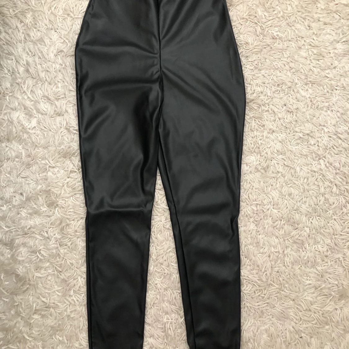 Svarta läder tights MISSGUIDED strl 36 - 90