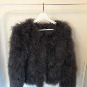 Pälsjacka - Pälsjacka från WOS 400kr(nypris1000kr)