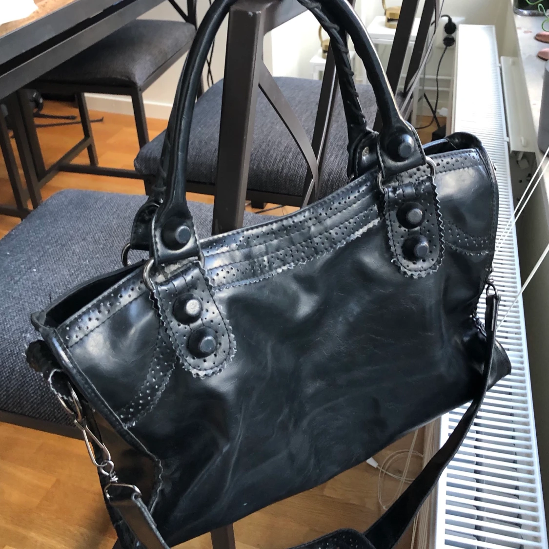 Balenciaga väska - 90