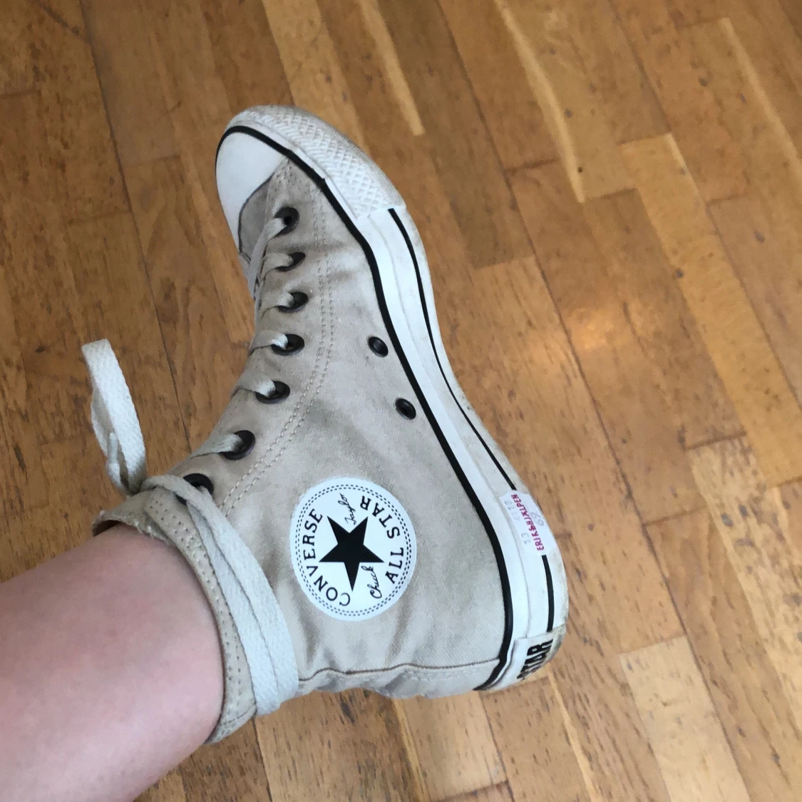 Converse, beige i storlek 37,5.  - 90