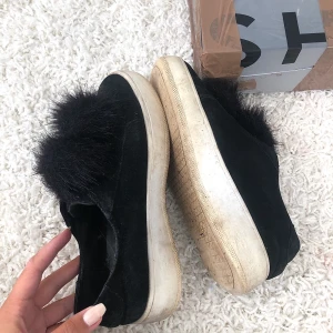 Steve Madden skor - Går att använda men mycket slitage!! Tycker de är onödigt att kasta men vill bara bli av med dom, Skriv för fler bilder!