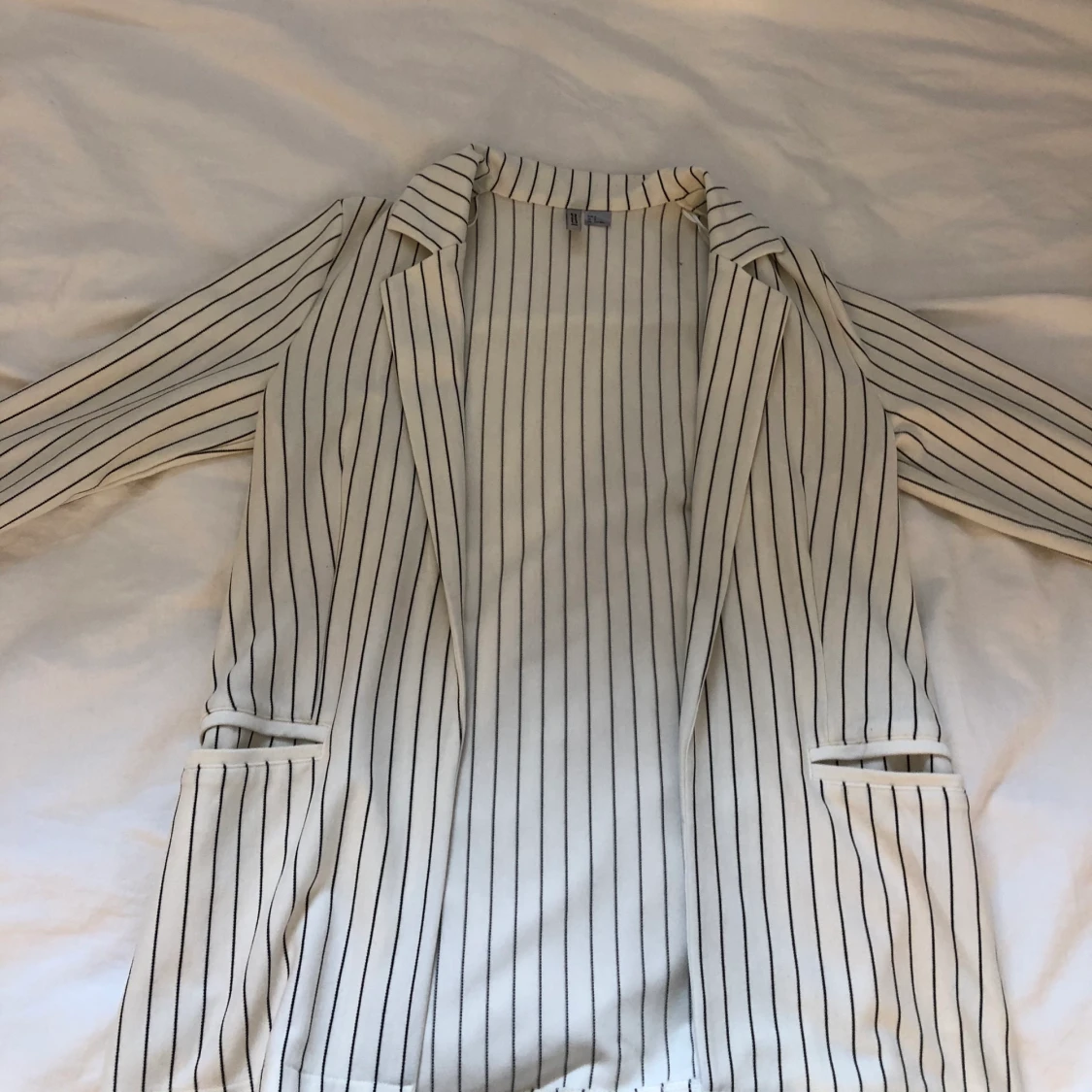 Vit Blazer Med Små Ränder - 90