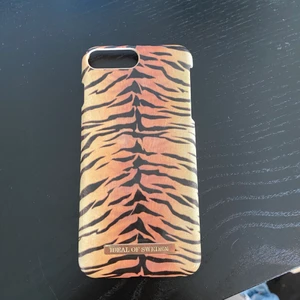 iPhone 8 Plus skal - iPhone 8 Plus skal från Ideal of Sweden. Tigermönster!