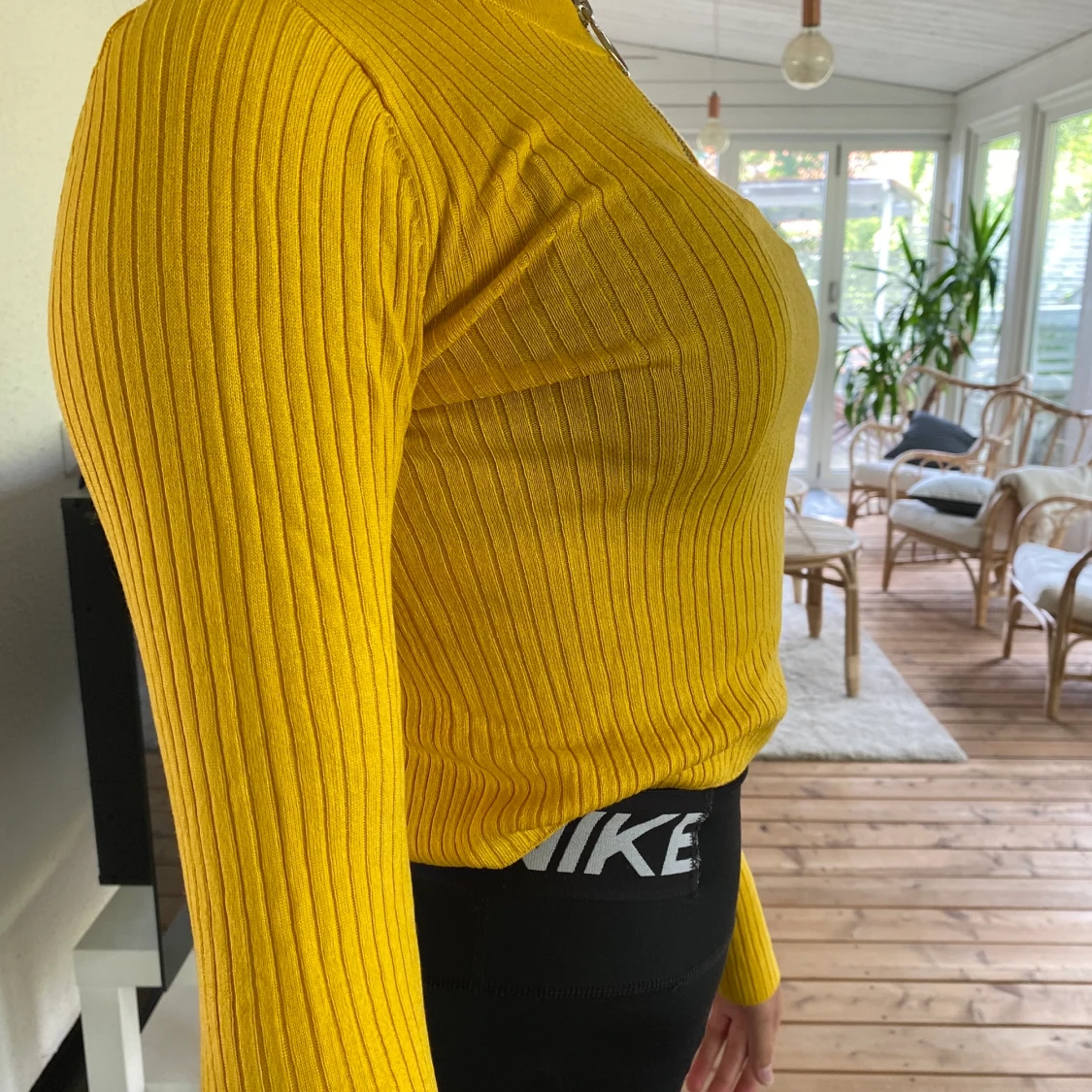 Söt gul tröja från hm - 90