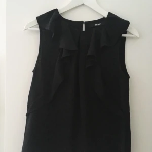  - ✨ Topp från bikbok ✨ Passar mig som brukar ha S ✨ Betalning via swish & jag fraktar