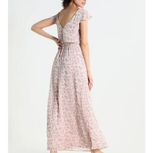  - Ny klänning från BokBok. Storlek S. Så fin! Köpare betalar frakt.