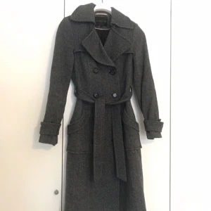  - Helt ny kappa av märket STOCKH LM! 