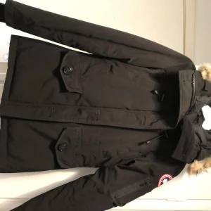  - Svart canada goose montebello! Kvitto finns!