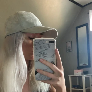  - Sjukt fin grå mocka keps knappt använd.