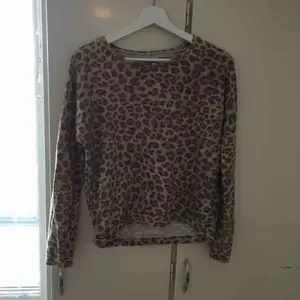 Leopard tröja 