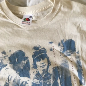  - Håkan-tröja med inte mindre är tre Håkans och ”river en vacker dröm” på! 100% bomull. Fri frakt. 