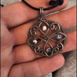 Halsband - Vikingastuk. Najtråd och sodalitstenar. Handgjort