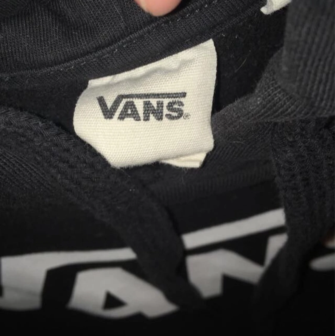 Svart vans hoddie i stl S - 91