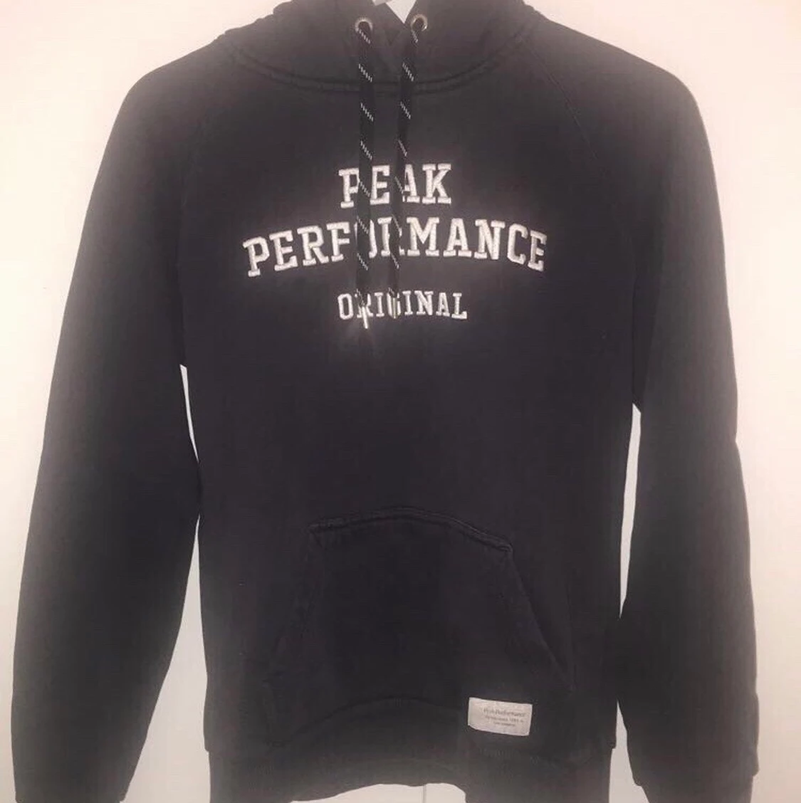 Peak performance hoodie i storlek M