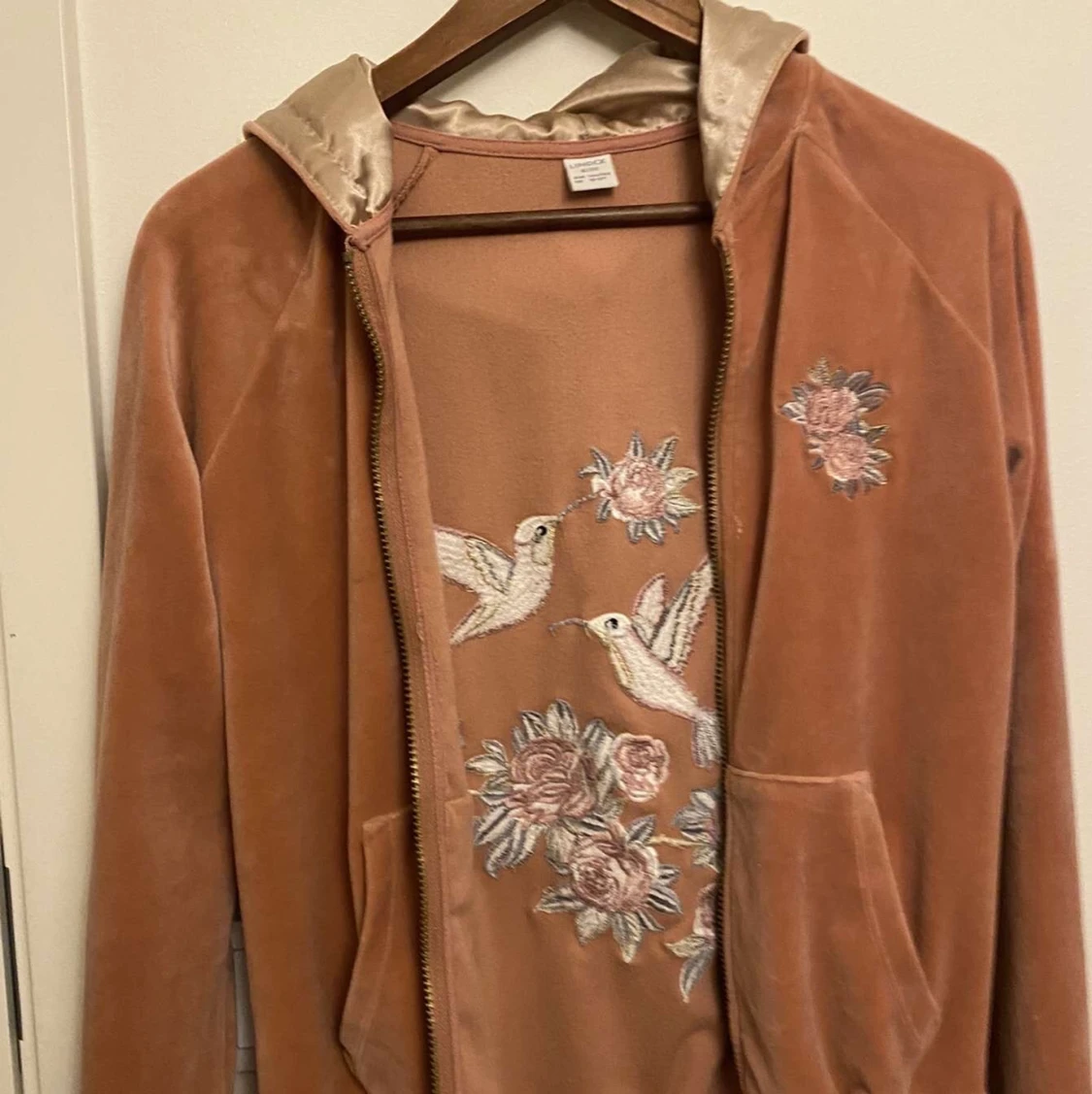 En super mjuk tröja från åhlens! Aldrig använts 