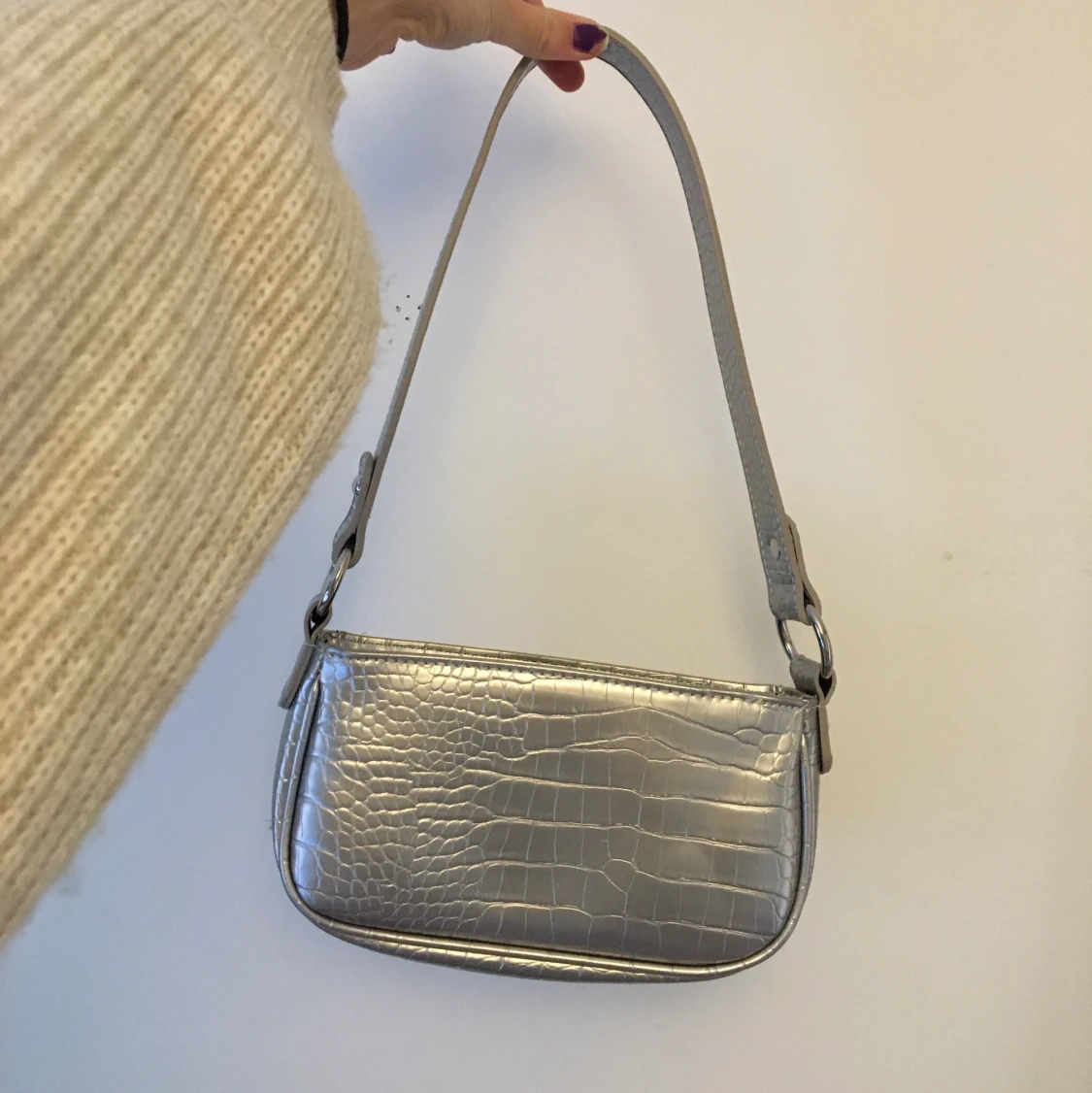 Silvrig väska  - 90