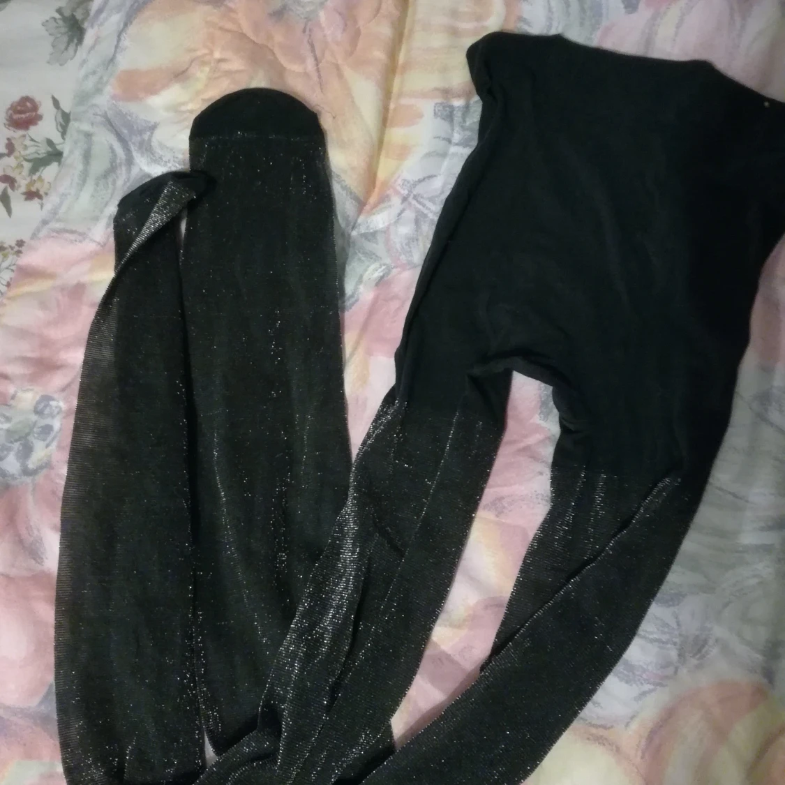 Glittriga strumpbyxor