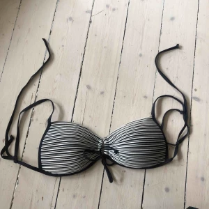  - Kupa C/D. Knappt använd. OBS! Stor rensar hemma och säljer massor BILLIGT! Allt 3 för 2. Enkel/snabb affär prioriteras.