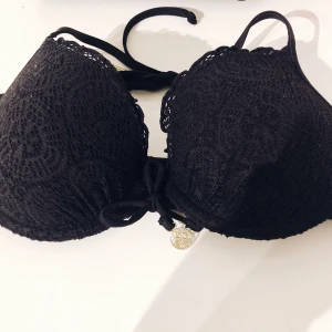 Bikini - Nästintill oanvänd bikini från hm!😊