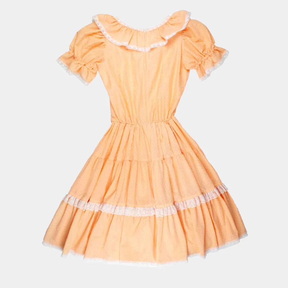 Vintage ca 60s western square dance ranch dress in peach orange Label missing, fits best XS-S skirt length: 56 cm waist: 28 cm, ca 32 cm stretched Free shipping! Read the full description at our website majorunit.com No returns. Klänningar.