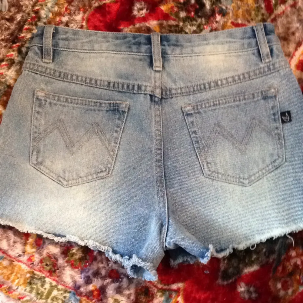 Minkpink shorts, aldrig använda! 
Perfekta till sommaren! . Shorts.