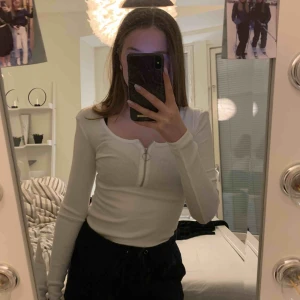  - Body från asos i stringmodell, använd fåtal gånger. Storlek M men funkar till en XS/S❤️💕❤️