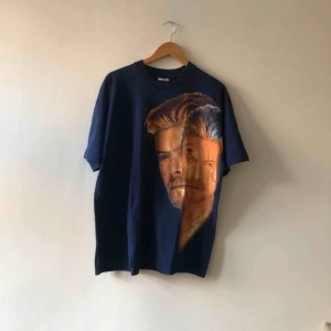  - David Bowie - Kan hämtas i Uppsala eller skickas mot fraktkostnad 