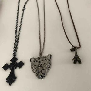 Halsband - 50kr/st + frakt. Paketpris kan ordnas vid köp av alla ❌korset sålt❌