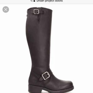  - Läderstövlar, nypris 2000. Fint skick