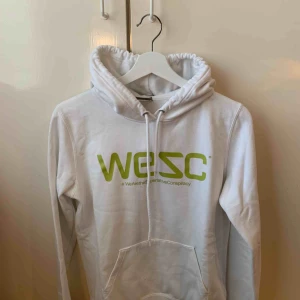  - Snygg Hoodie, oanvänd!