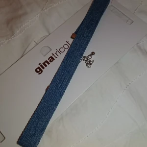  - Denim/jeans choker från Gina Tricot i nyskick!! 9kr frakt betalning via swish 