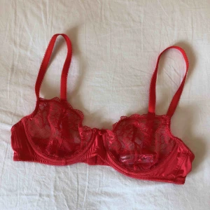  - Bh från Lindex, strl 75B 🌹 Sparsamt använd då den är något för liten för mig! Köparen står för frakt