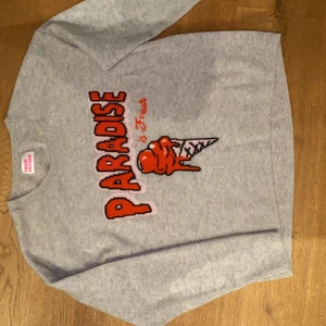 From future tröja - Jag säljer en oanvänd cashmere tröja från from future i storlek m